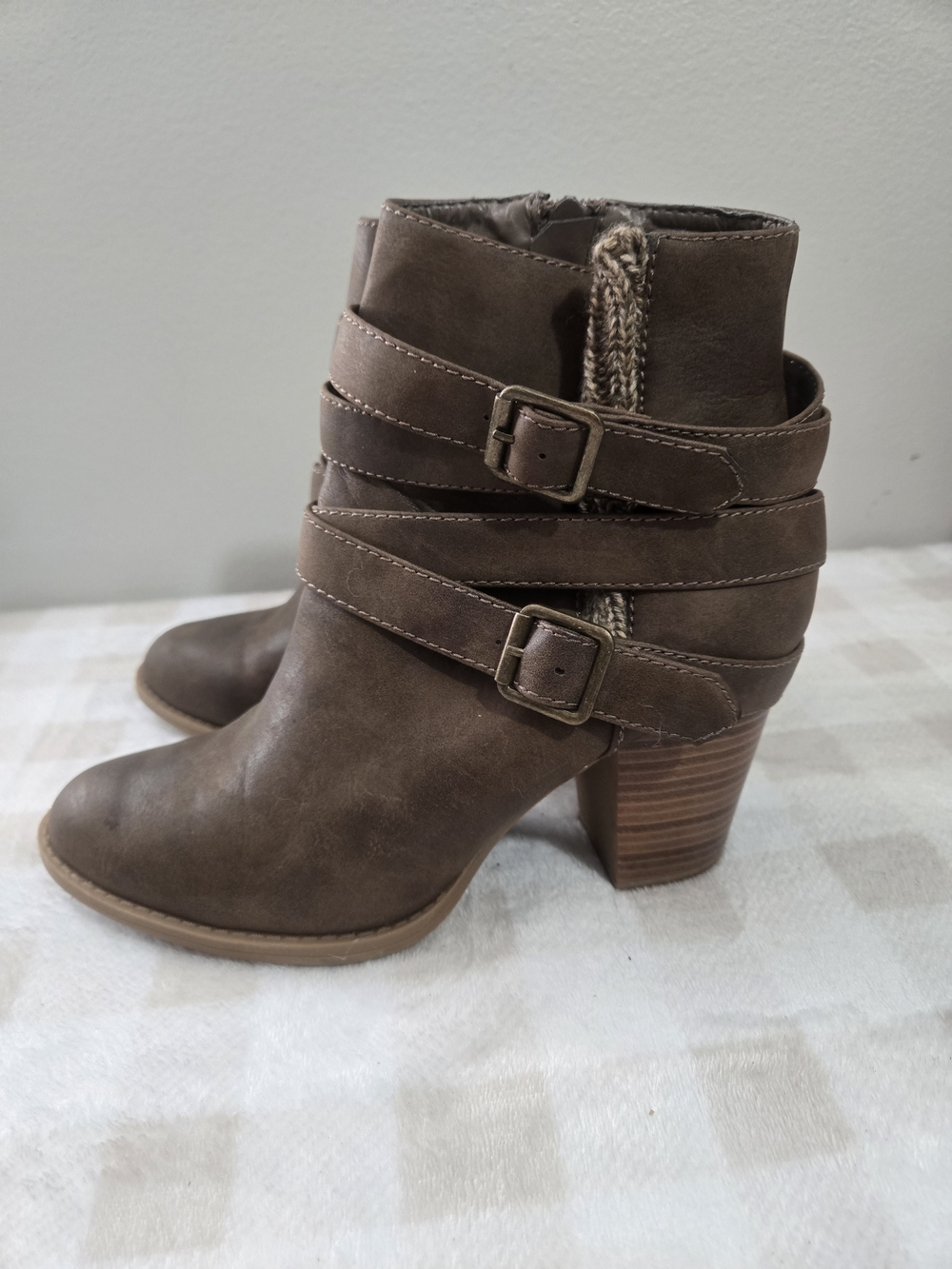 Bebe Miley Women’s Brown Ankle Booties Zip Buckle Straps Round Toe US 8.5